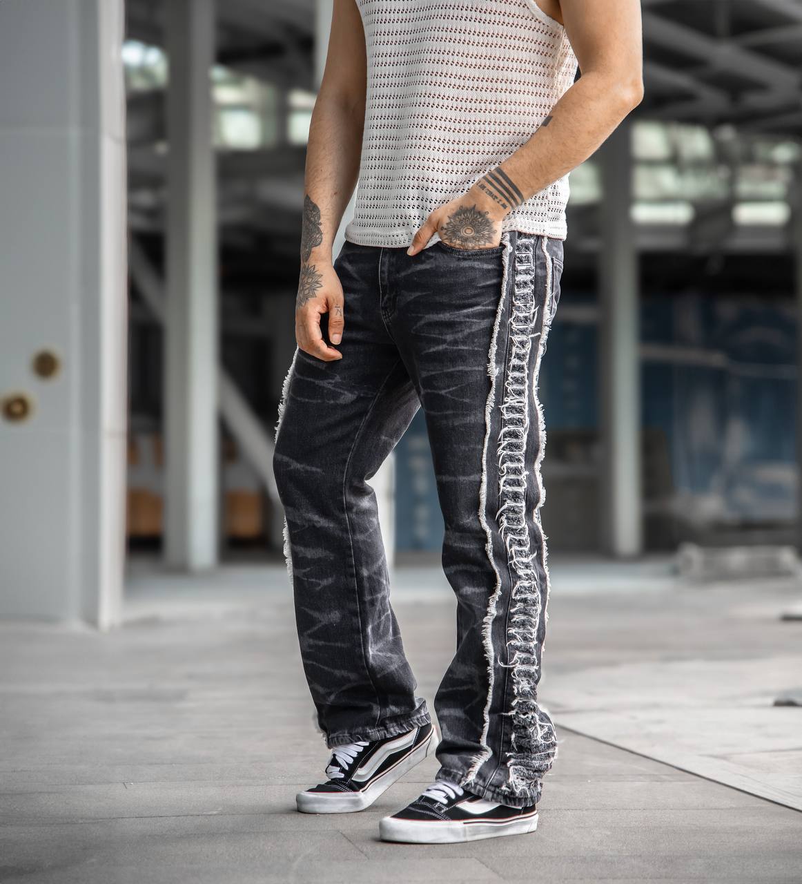 Loose Fit Black Jeans